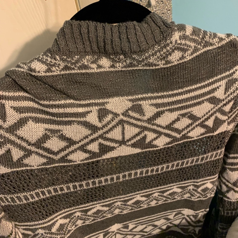 Grey and white long cardigan